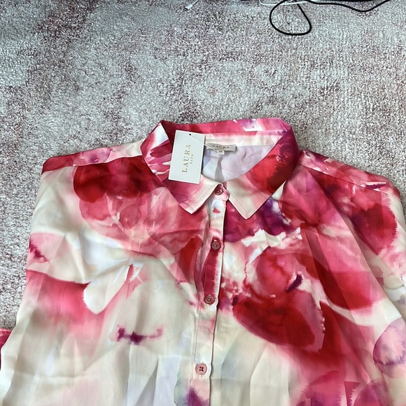 NWT Laura Plus short sleeve blouse - Picture 5 of 8